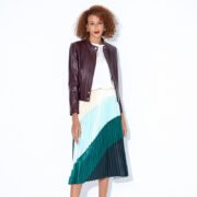 2025 New Women's Leather Jacket Fashion Zipper Short Motorcycle Retro Coat - Image 3